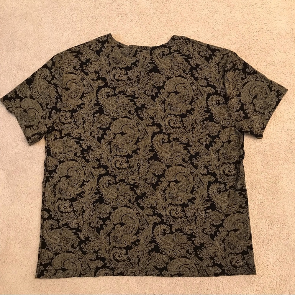 Elegant Black and Gold Paisley Blouse - Picture 4 of 9